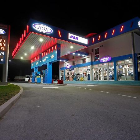 Rox Motel Modrica Luaran gambar